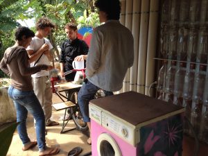 nomade-des-mers-recife-serta-machine-a-laver-a-pedale-c-elaine-le-floch-gob_32253679922_o